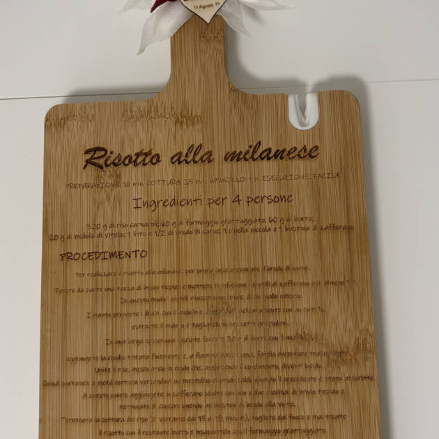 Tagliere con affilatore