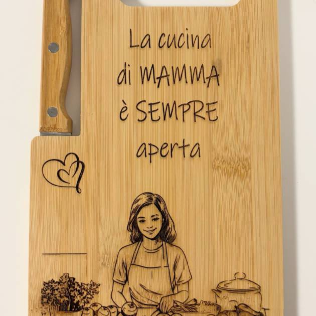 Tagliere con coltello